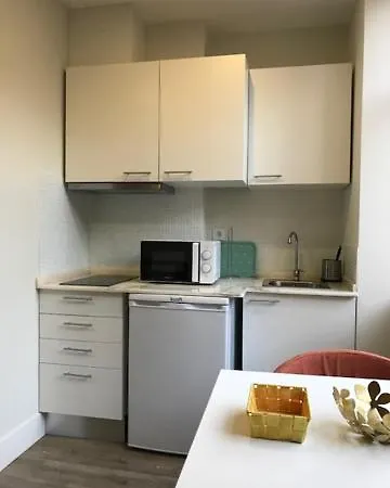 Romantic 1 Bedroom At Roma Avenue - 1c