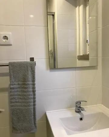 Romantic 1 Bedroom At Roma Avenue - 1c Lisbon